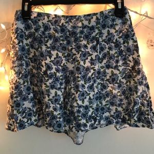 Adorable floral high waisted shorts